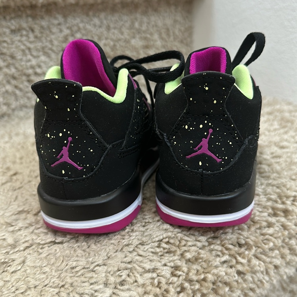Baby/walker jordan retro 4